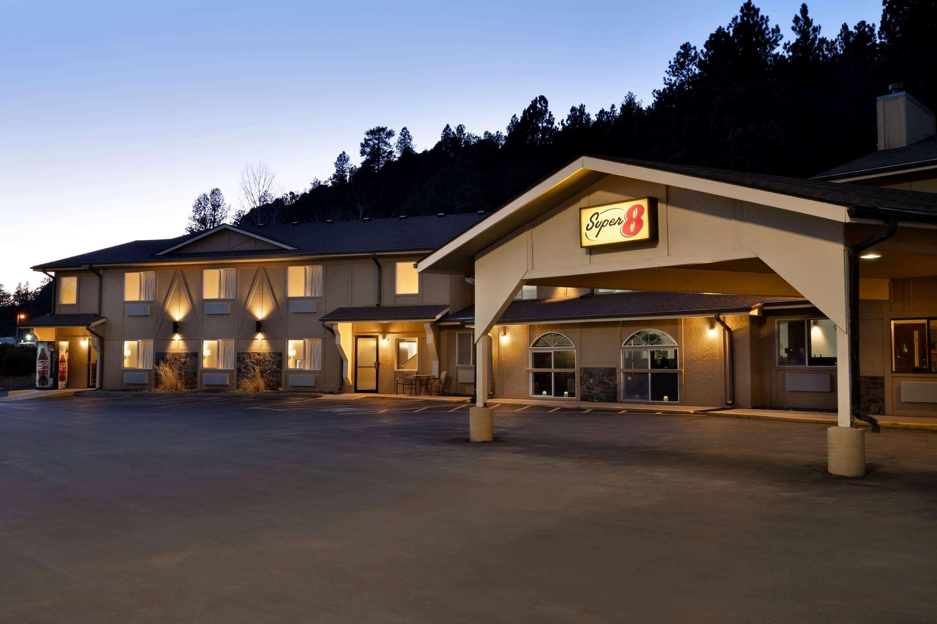 Super 8 By Wyndham Custer/Crazy Horse Area Hotel Buitenkant foto